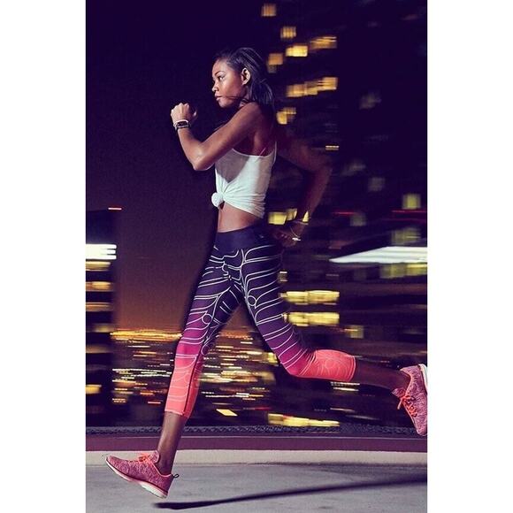 Fabletics Leggings Sz S Define PowerHold Capri Pop Coral Reflective Ombre Purple - Picture 2 of 10